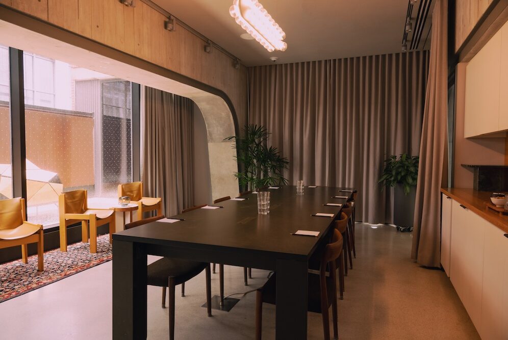 Flow - meeting space